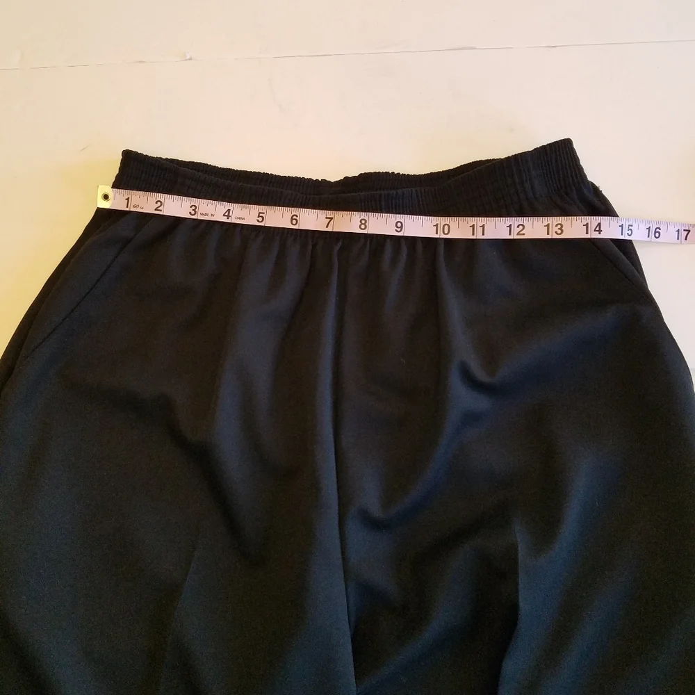 Dress Barn Woman Black  Elastic Waist Pants  Size 14WP Made in USA - Picture 9 of 14